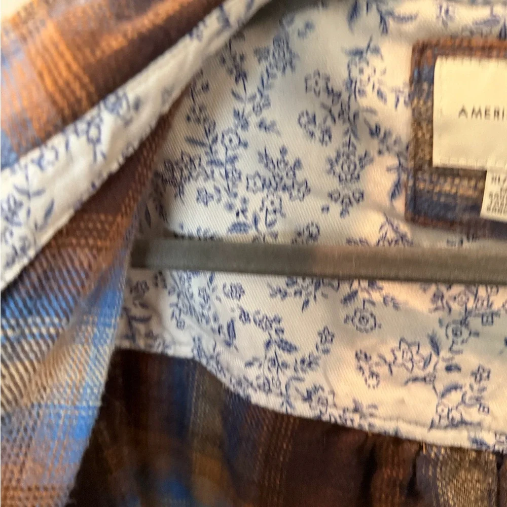 American Eagle Outfitters Plaid Shirt with Floral Lining - Picture 3 of 5